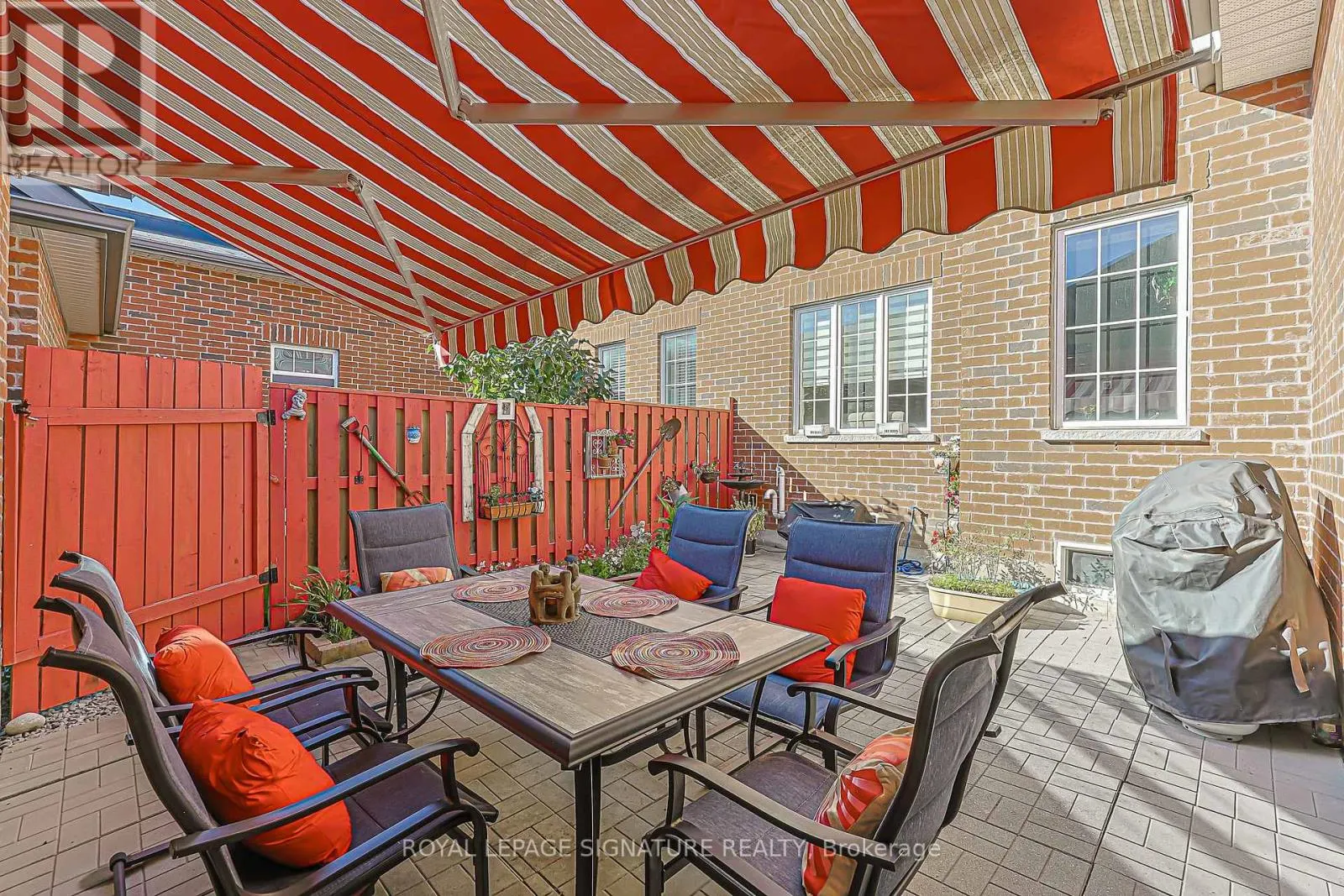 27 BEECHBOROUGH CRESCENT