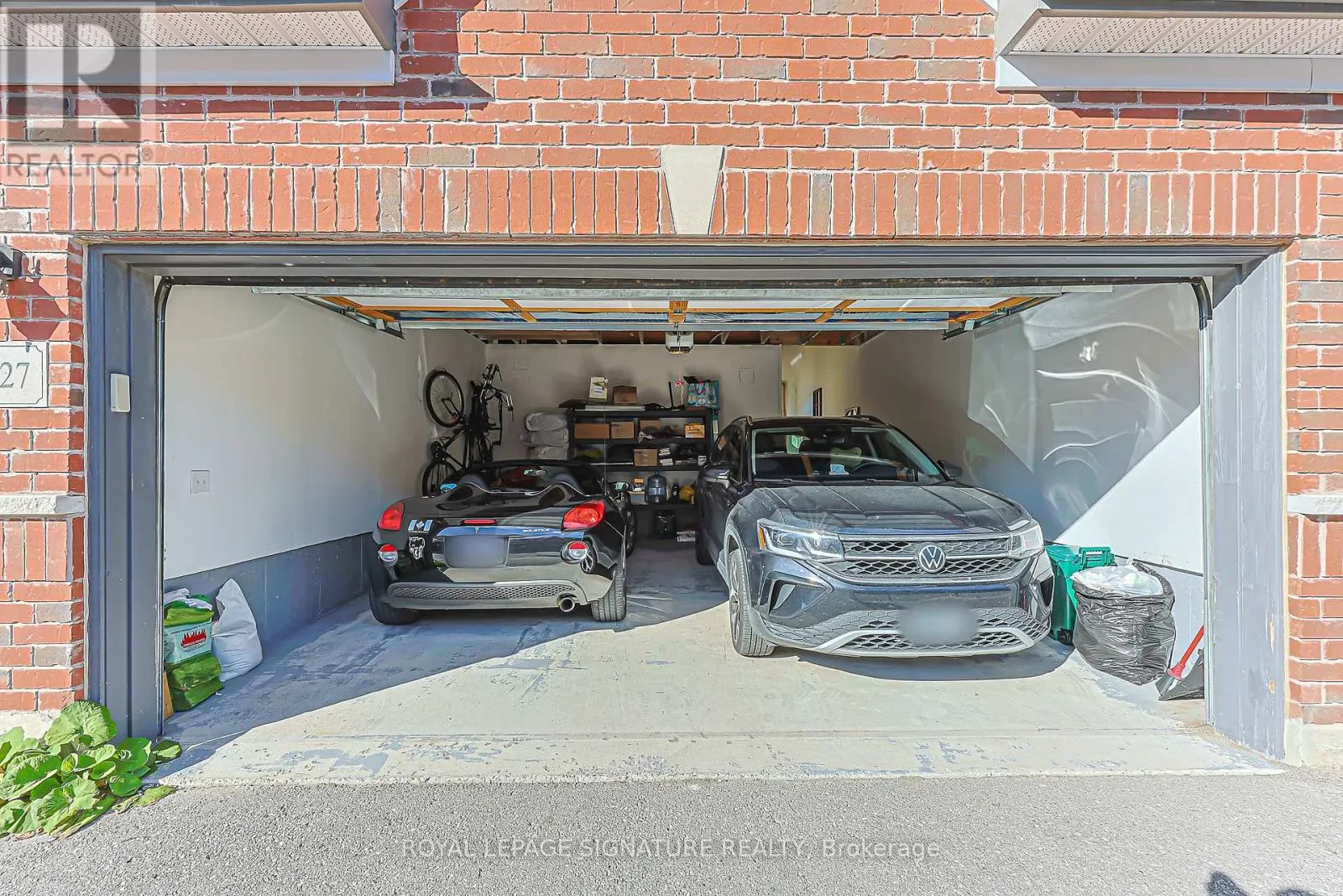 27 BEECHBOROUGH CRESCENT