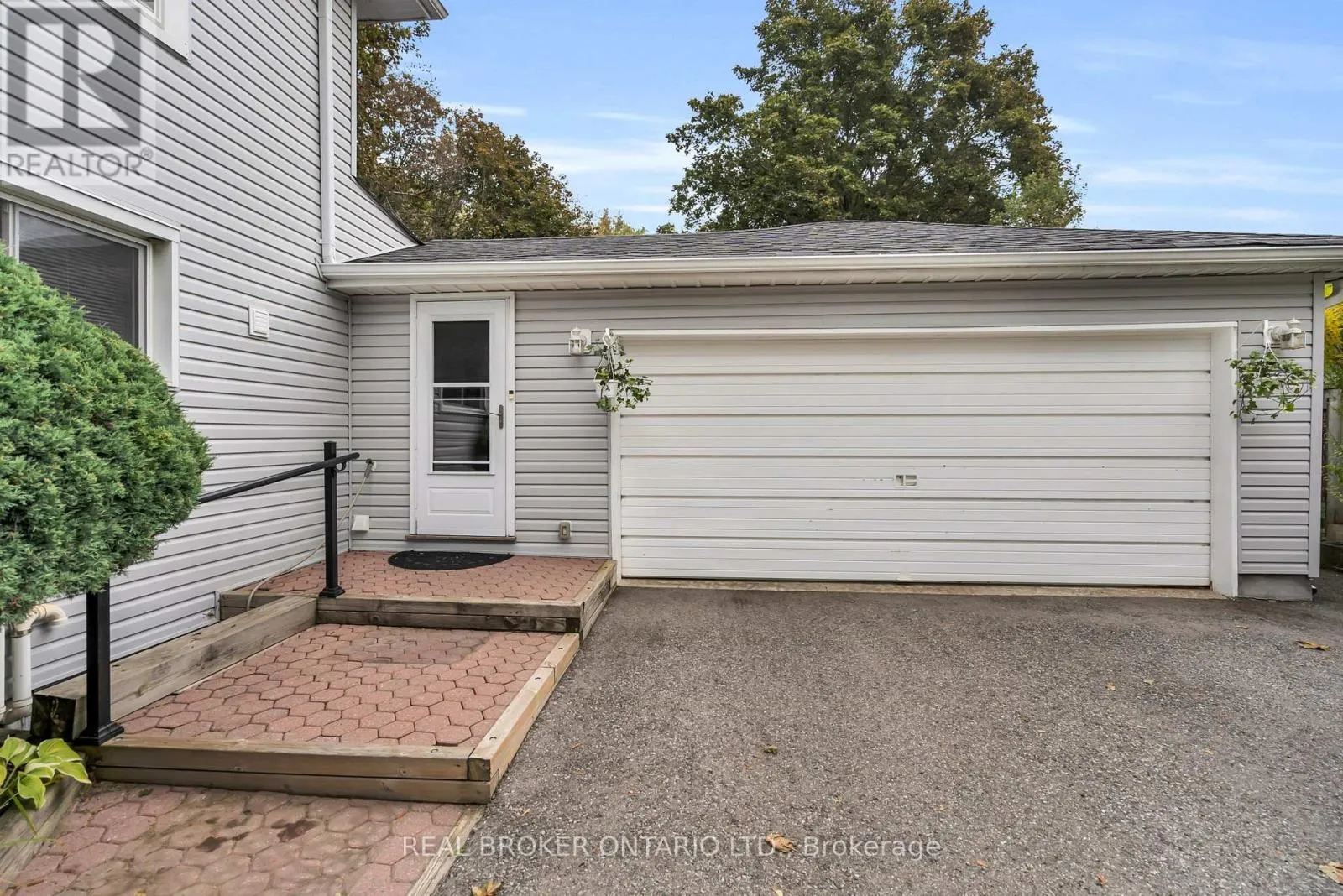 4149 FRONT STREET