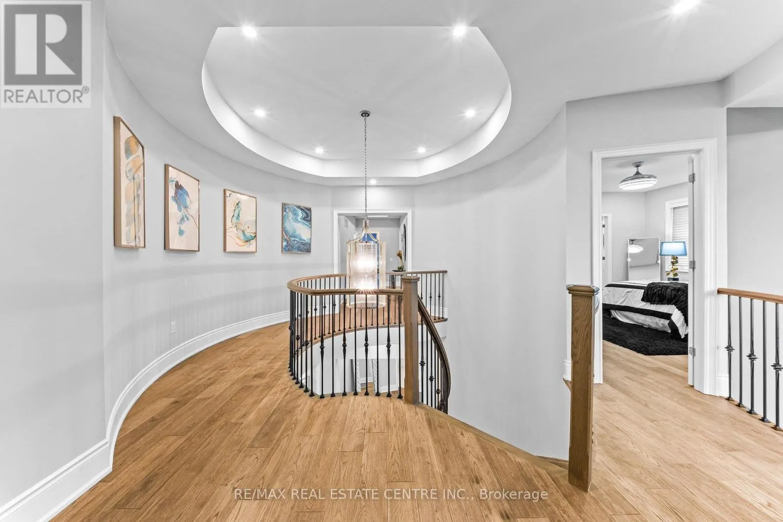10 ROLLING GREEN COURT