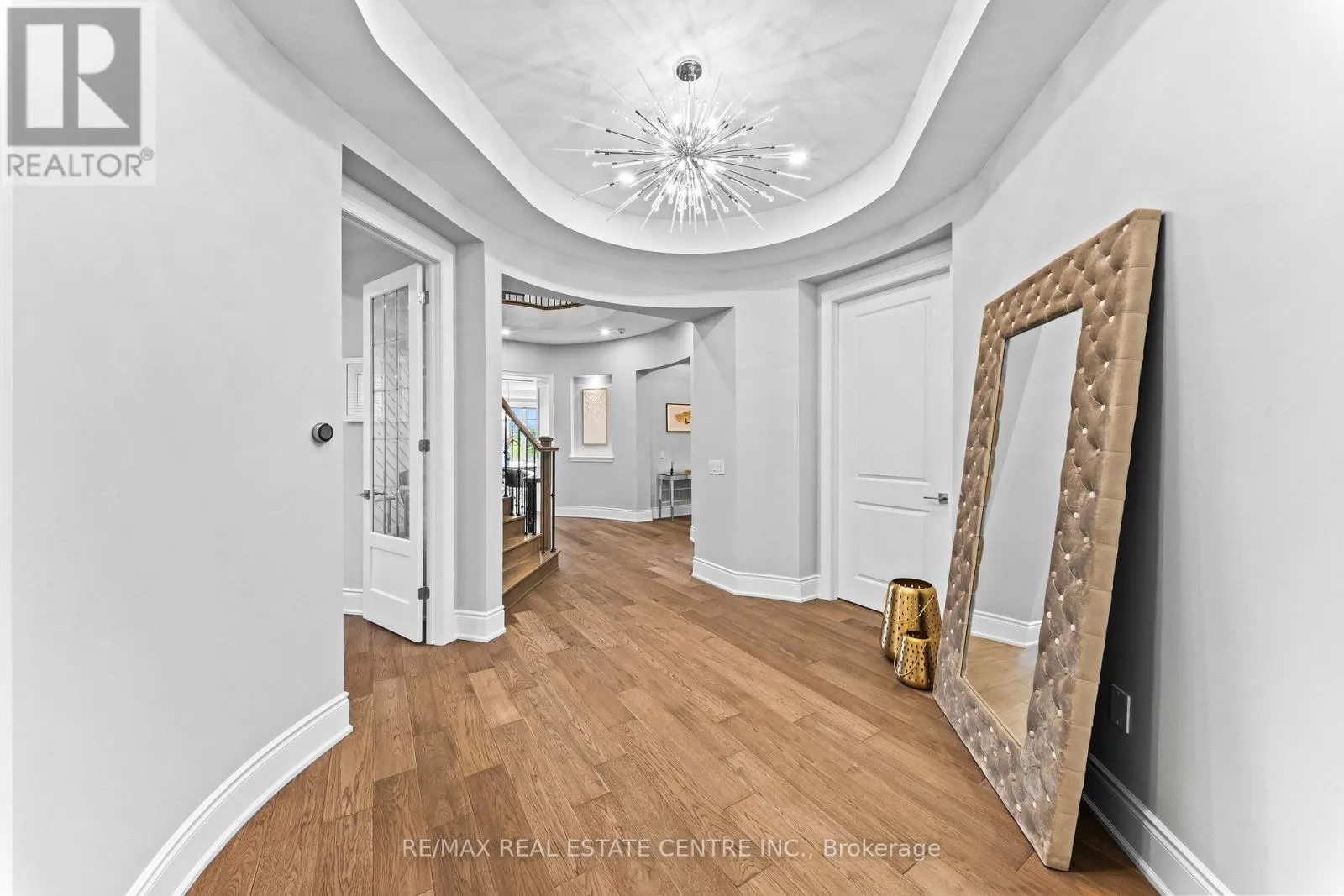 10 ROLLING GREEN COURT