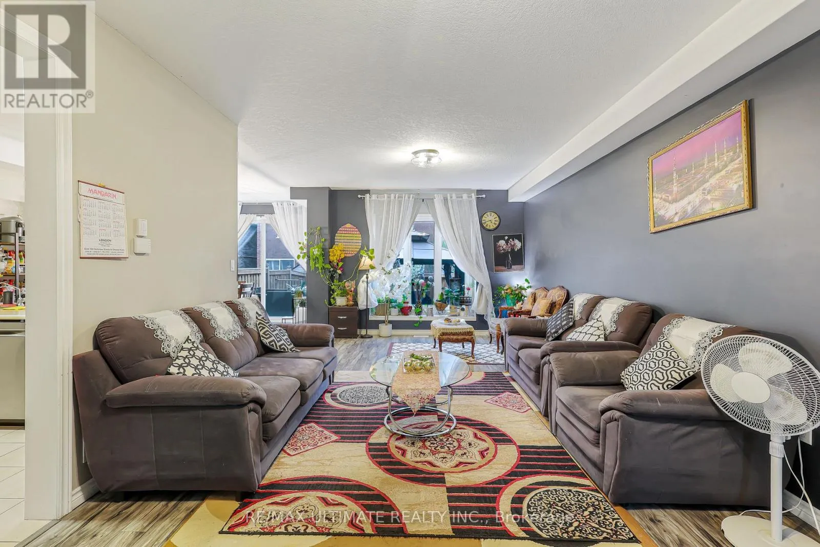 UPPER - 42 WALKER BOULEVARD
