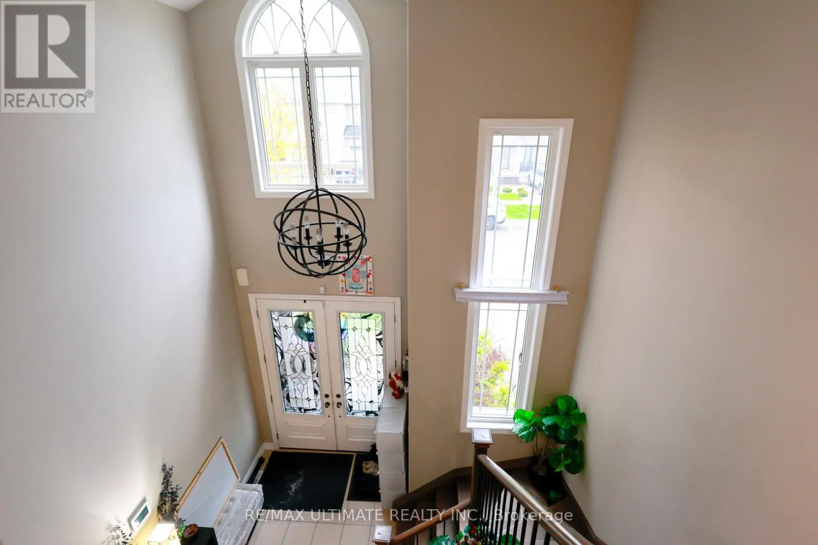 UPPER - 42 WALKER BOULEVARD
