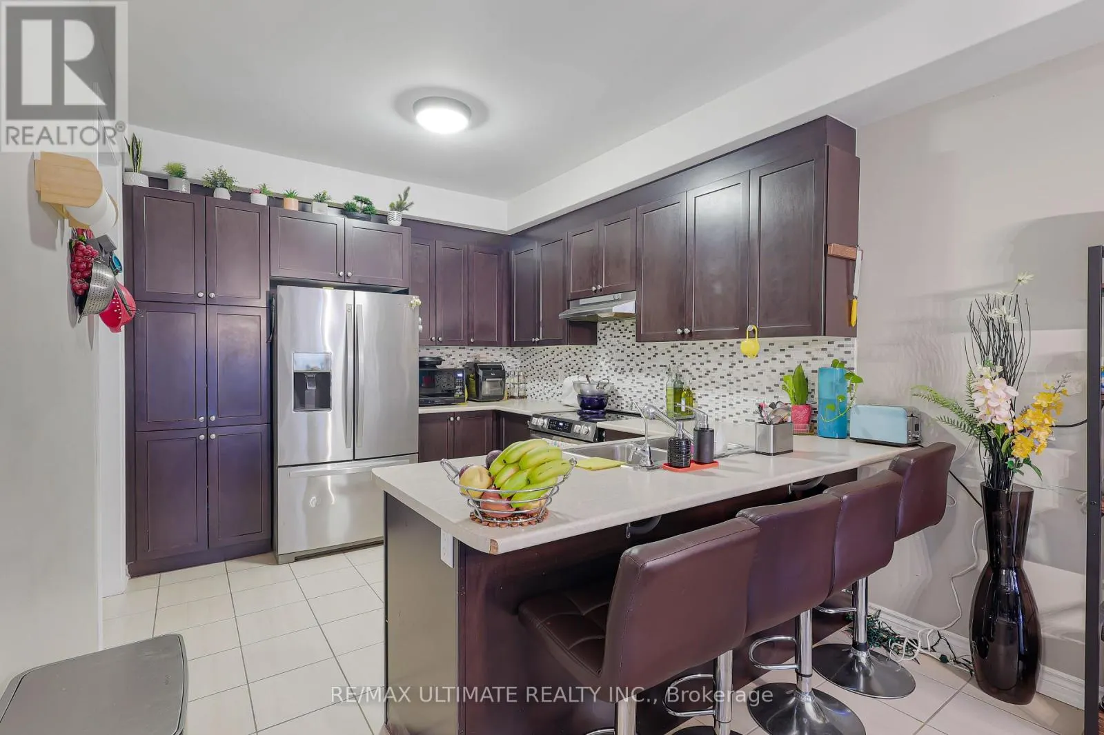 UPPER - 42 WALKER BOULEVARD