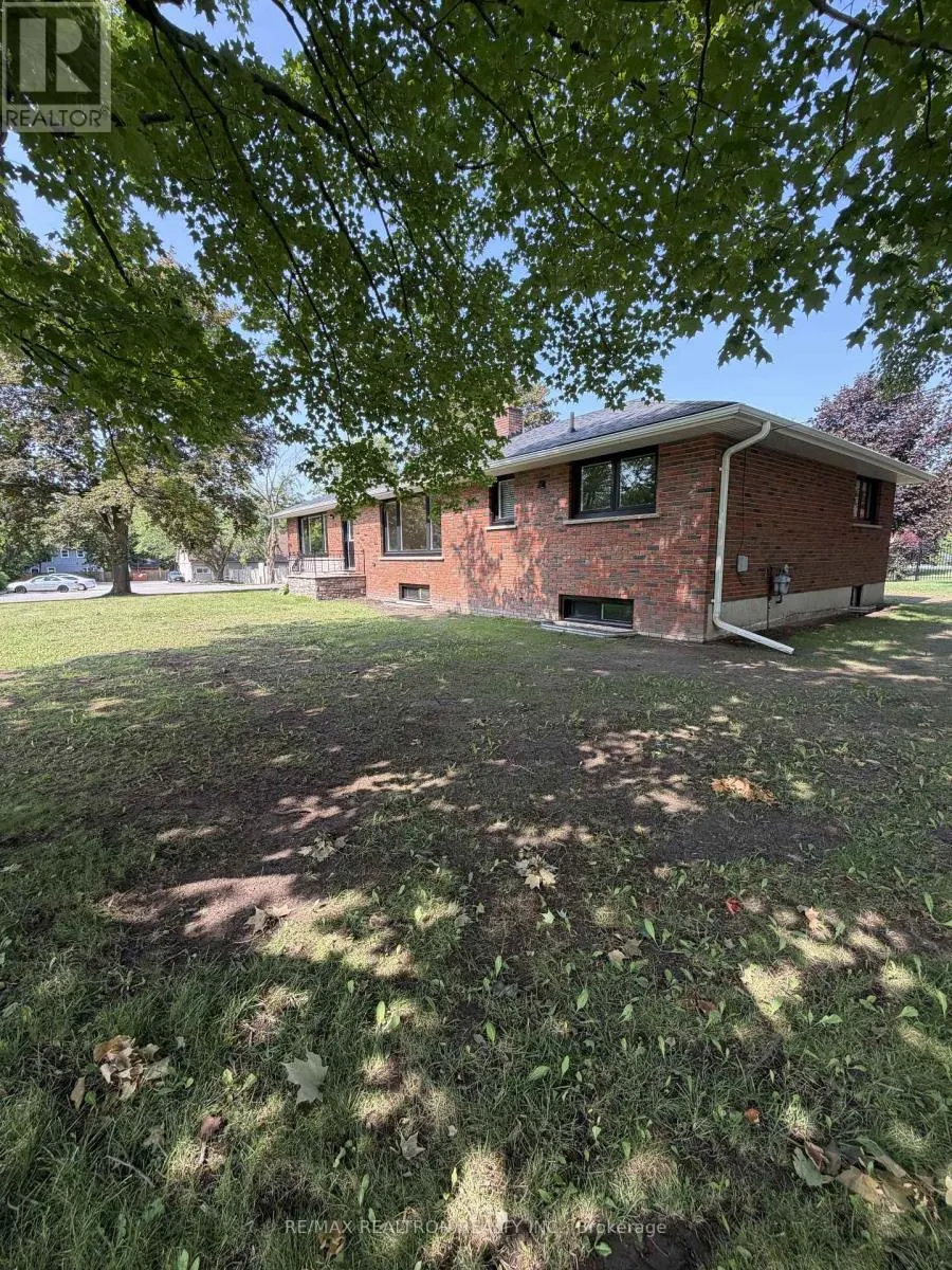 13 CIRCLE RIDGE DRIVE