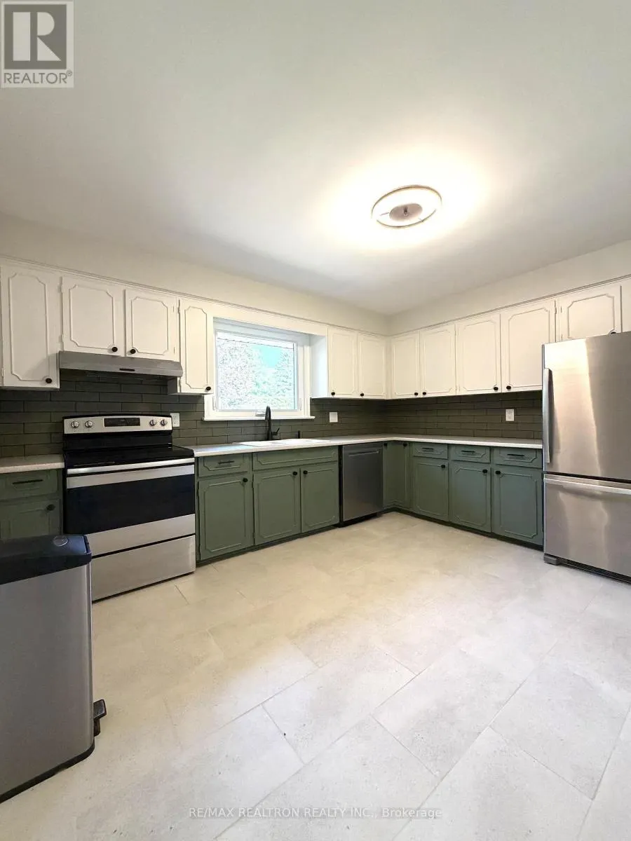 13 CIRCLE RIDGE DRIVE