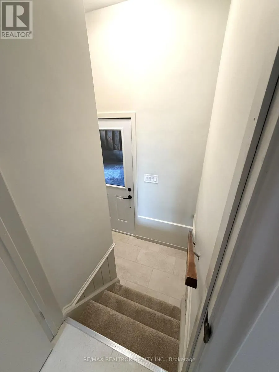 13 CIRCLE RIDGE DRIVE