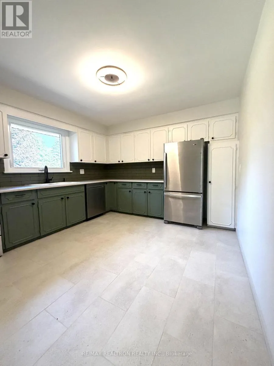 13 CIRCLE RIDGE DRIVE