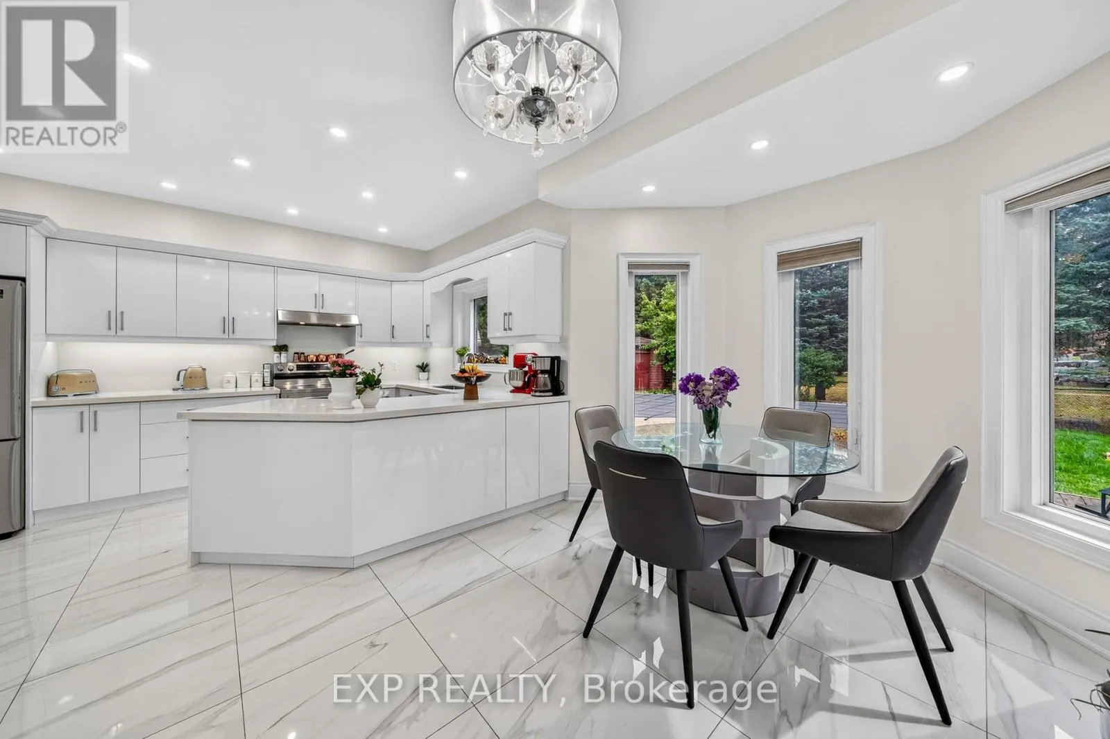 785 QUANTRA CRESCENT