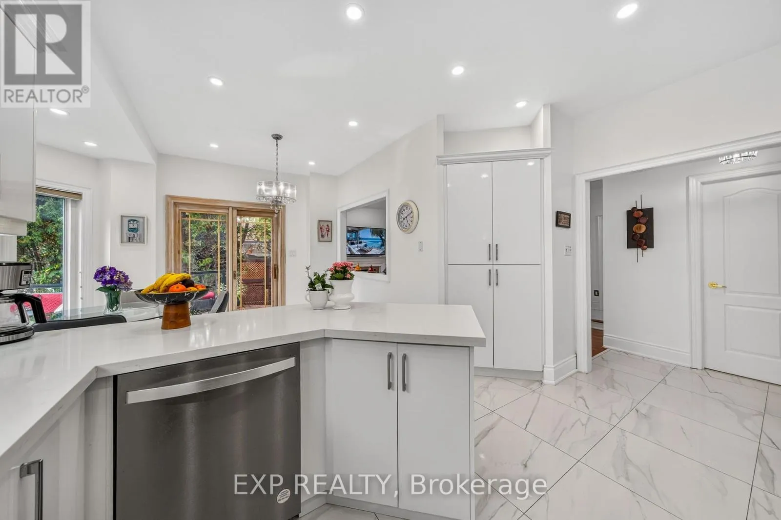 785 QUANTRA CRESCENT
