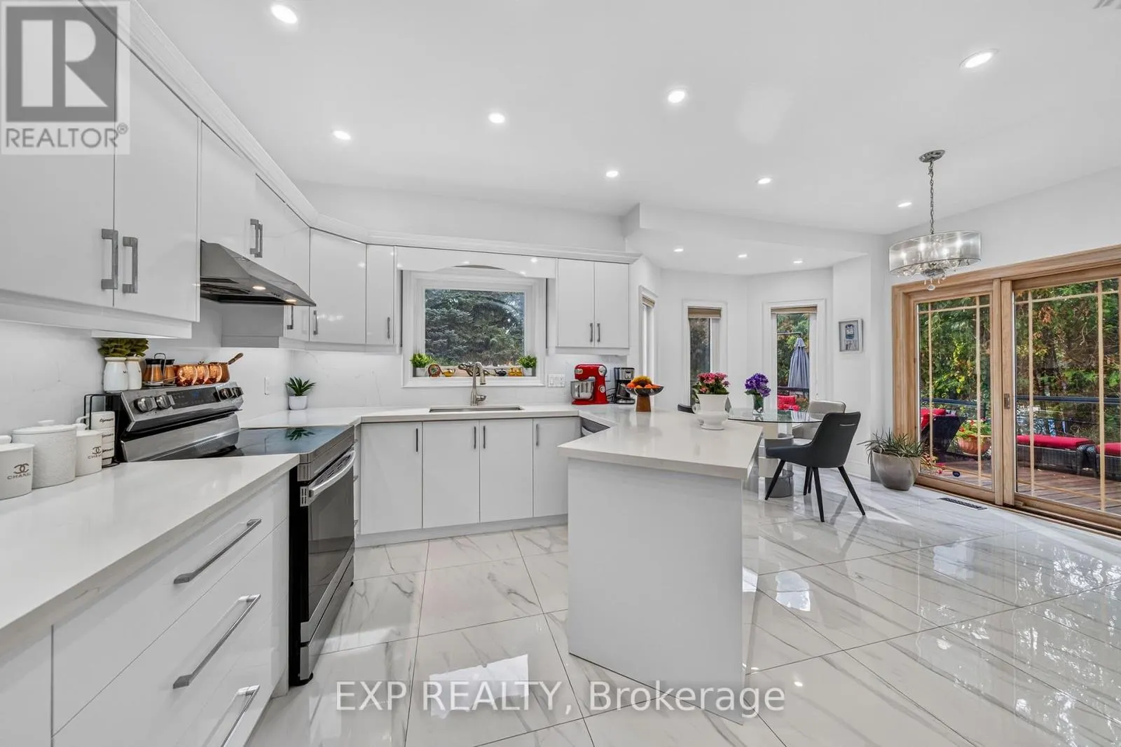 785 QUANTRA CRESCENT