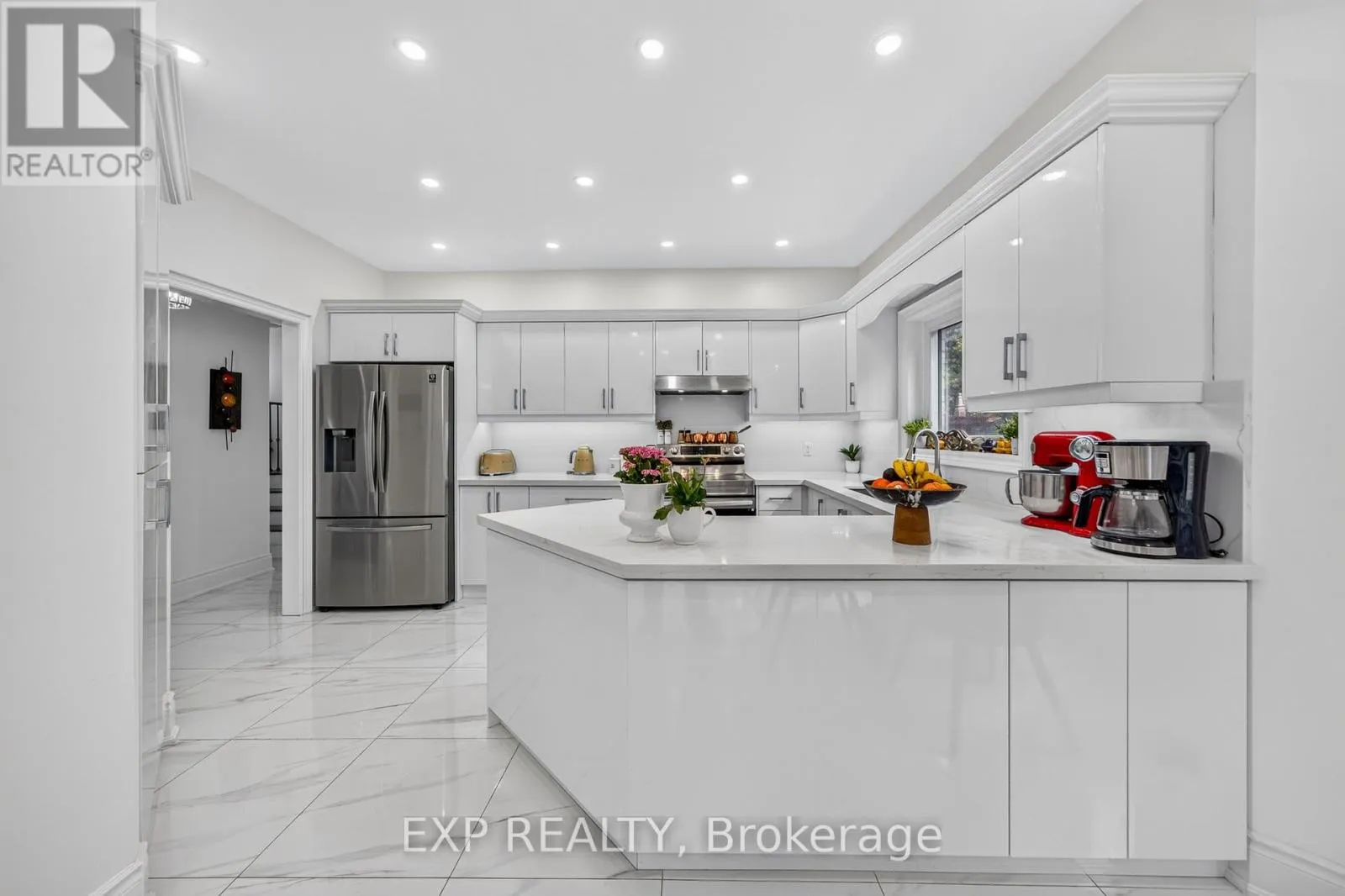785 QUANTRA CRESCENT