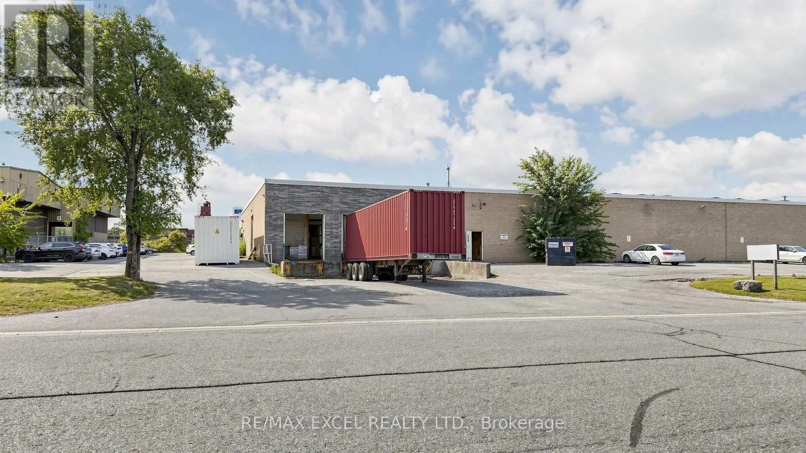 3 - 61 RAYETTE ROAD