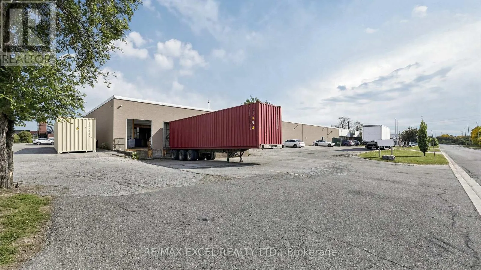 3 - 61 RAYETTE ROAD