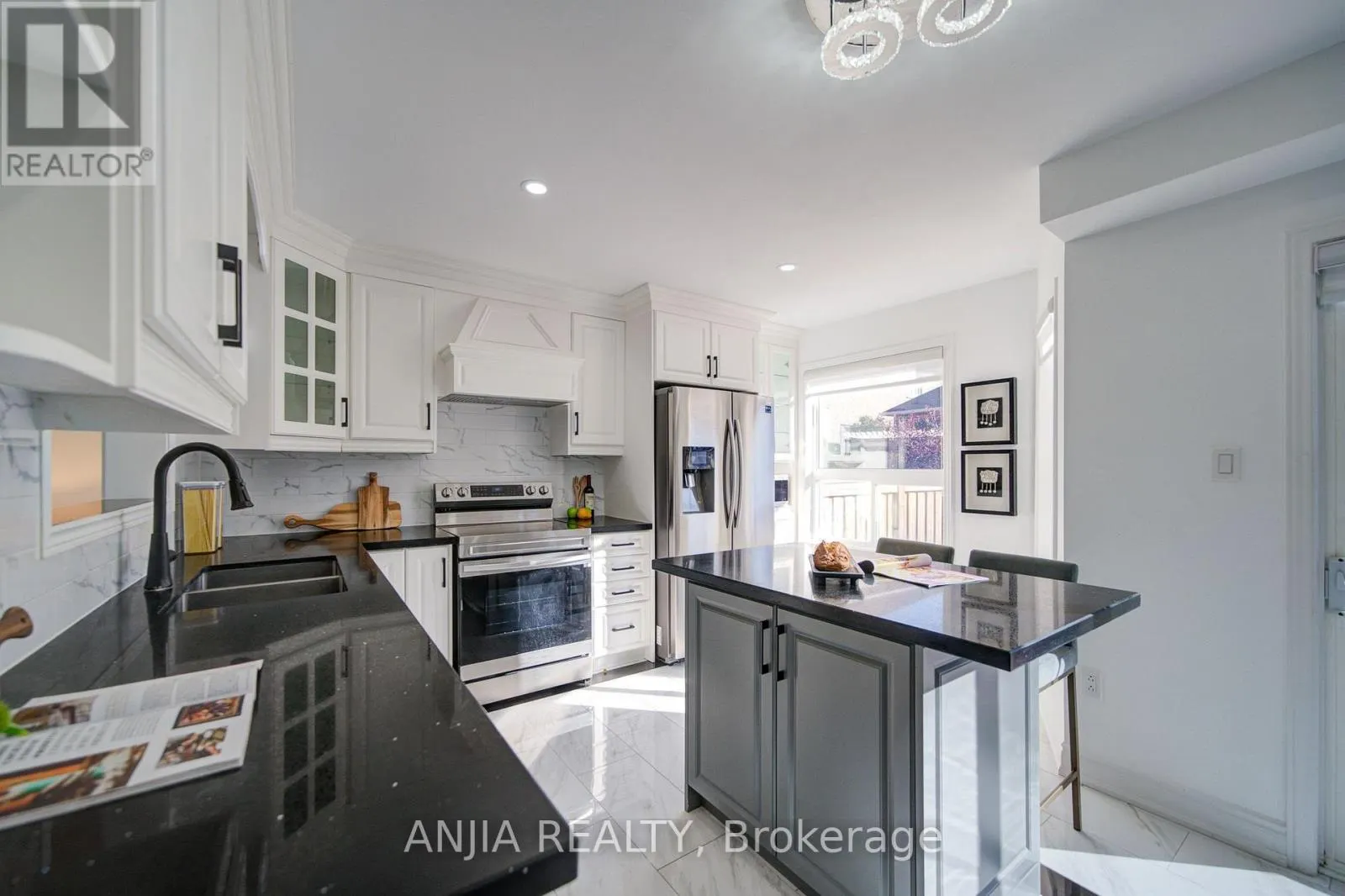 28 GRANDWOOD AVENUE