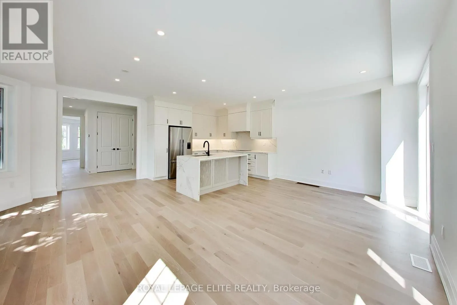 7 DENNISON STREET S