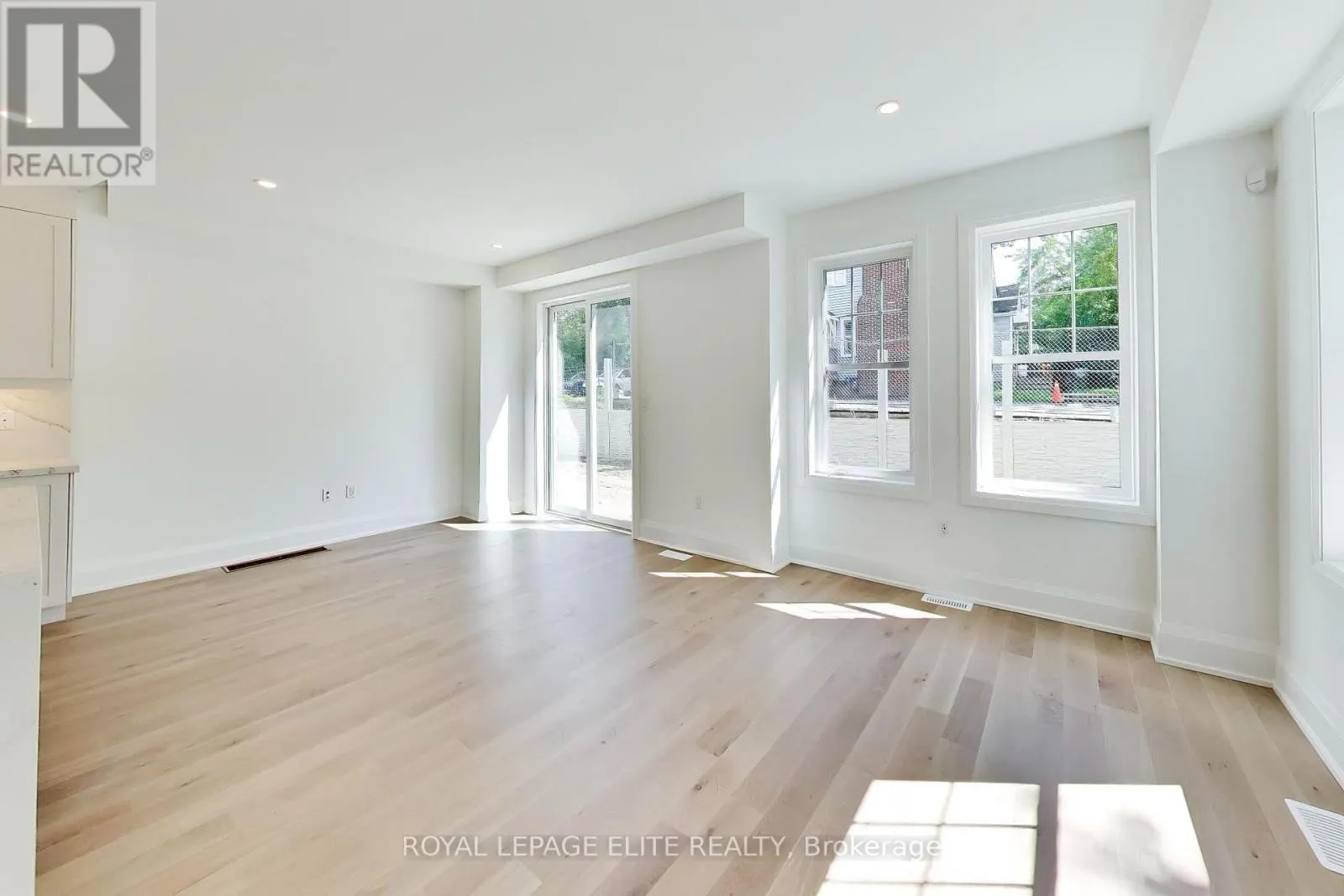 7 DENNISON STREET S