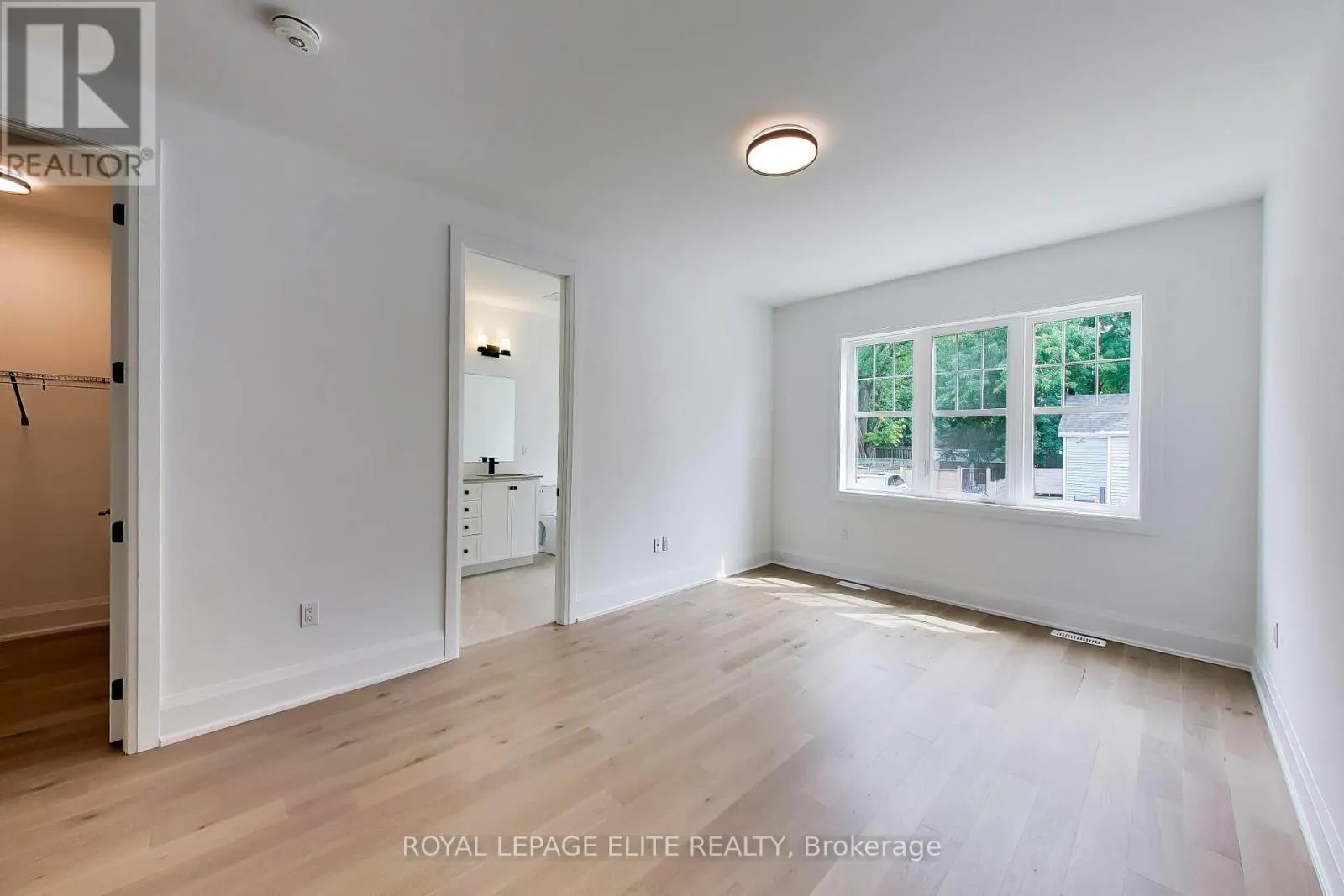 11 DENNISON STREET S