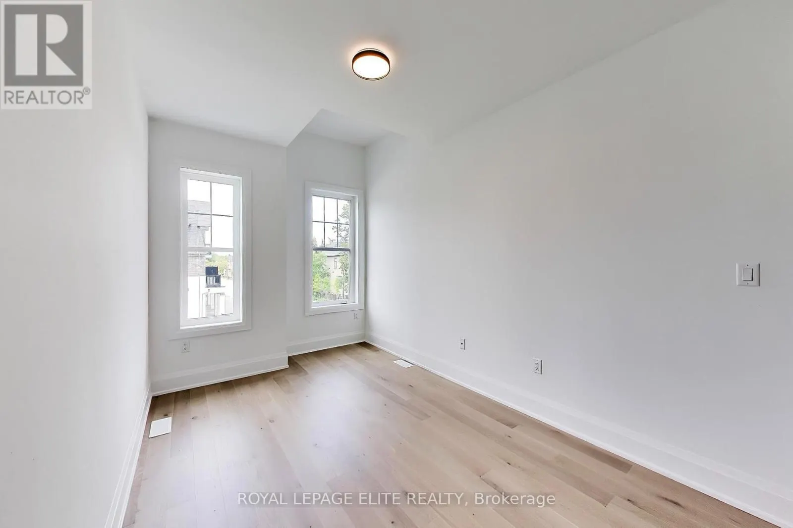 11 DENNISON STREET S