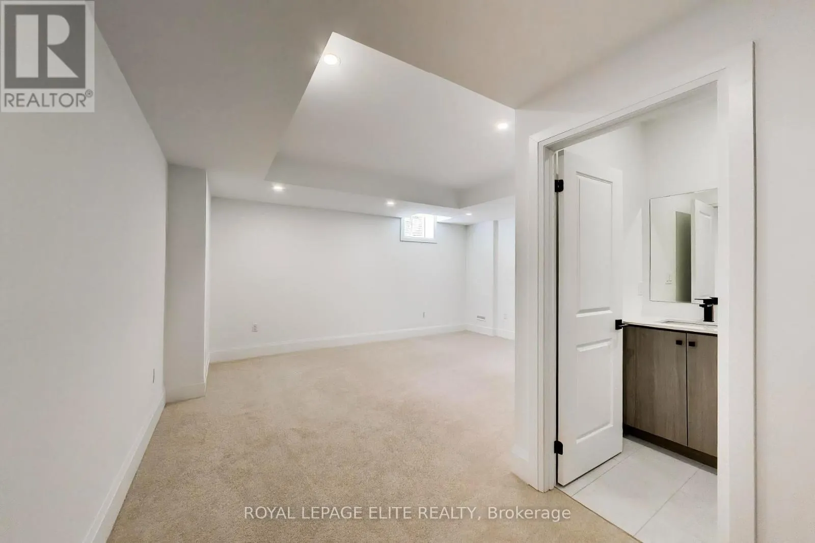 11 DENNISON STREET S