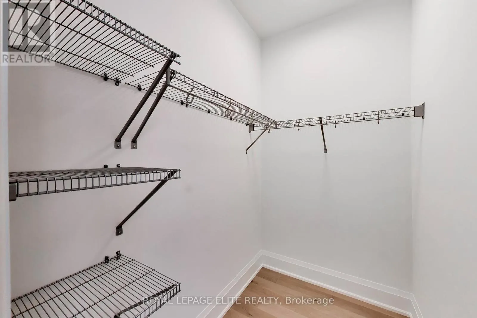 11 DENNISON STREET S