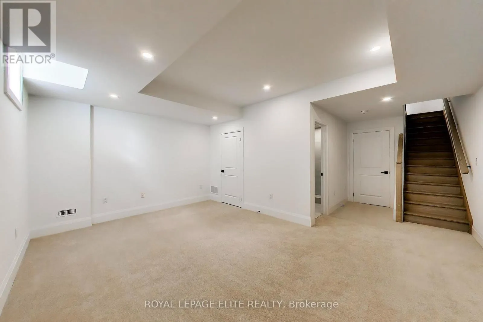 11 DENNISON STREET S