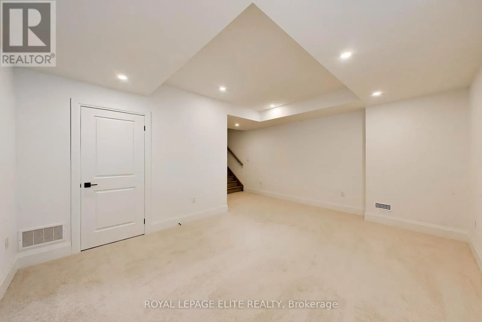 11 DENNISON STREET S