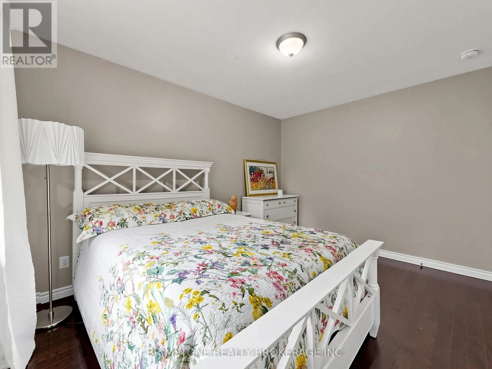 93 BAYVIEW PARKWAY