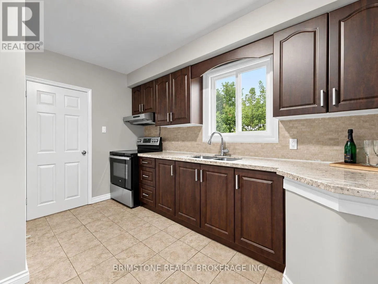 93 BAYVIEW PARKWAY