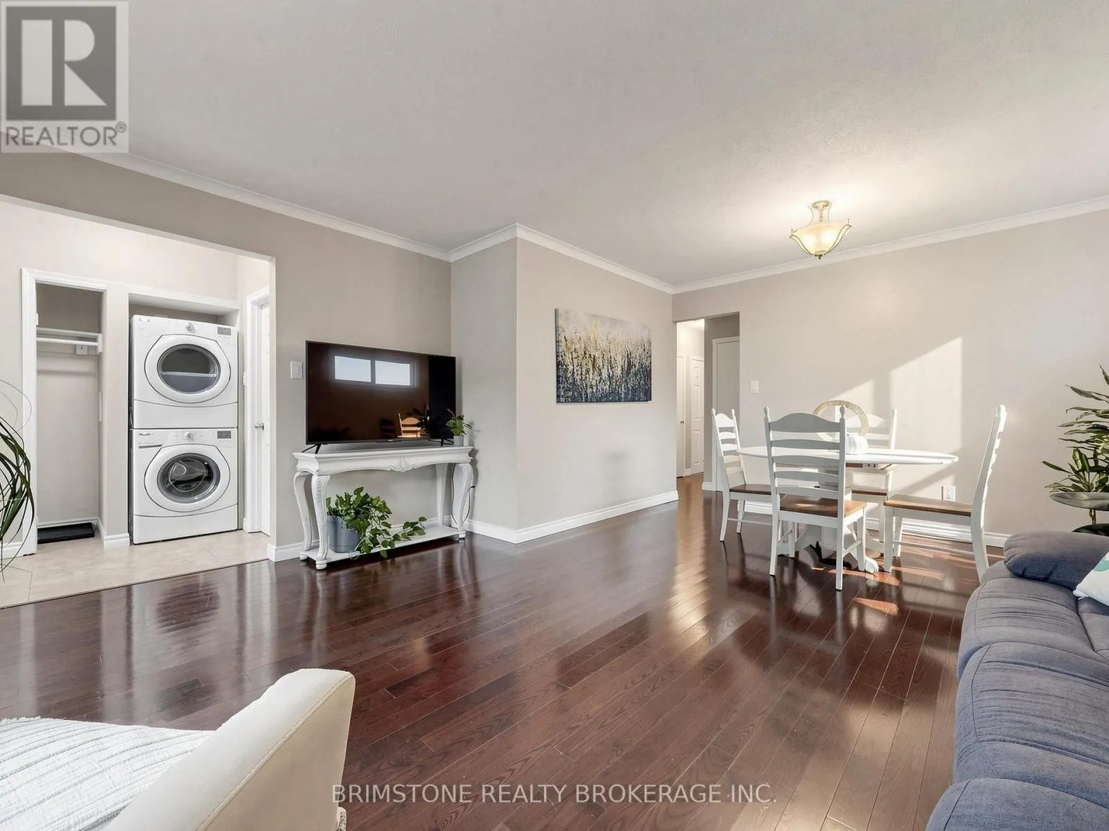 93 BAYVIEW PARKWAY