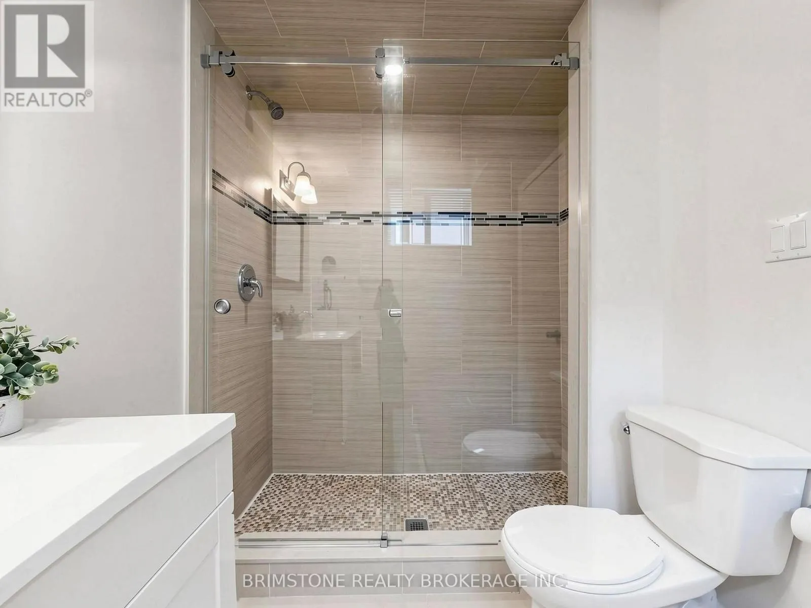 93 BAYVIEW PARKWAY