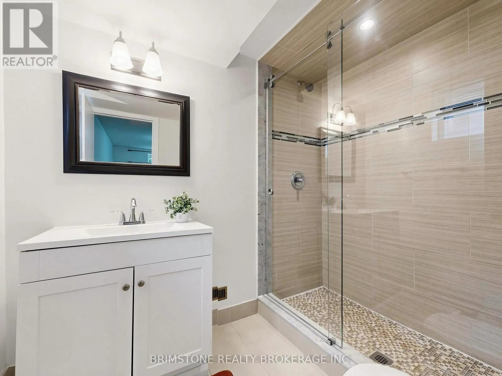 93 BAYVIEW PARKWAY