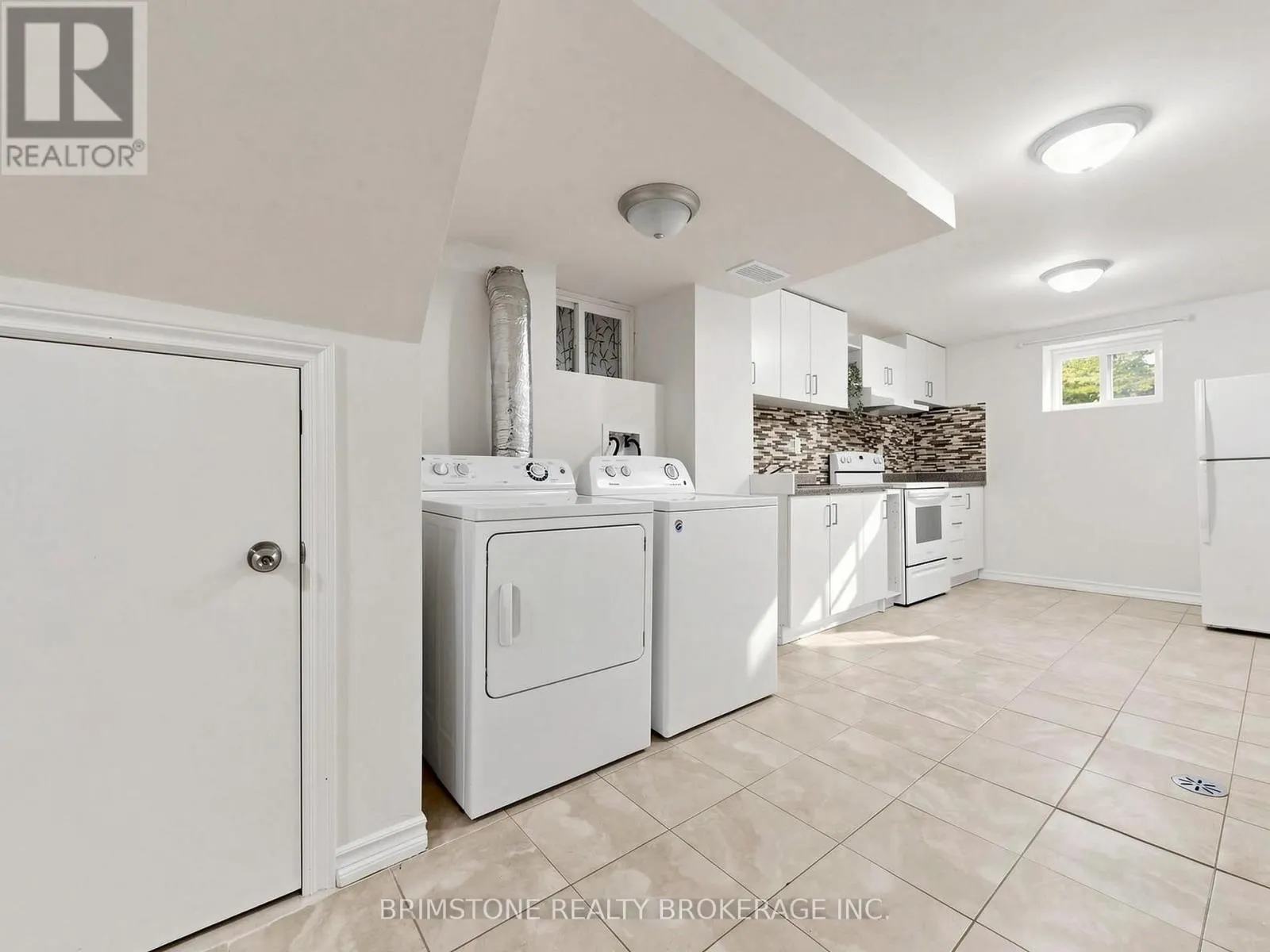 93 BAYVIEW PARKWAY
