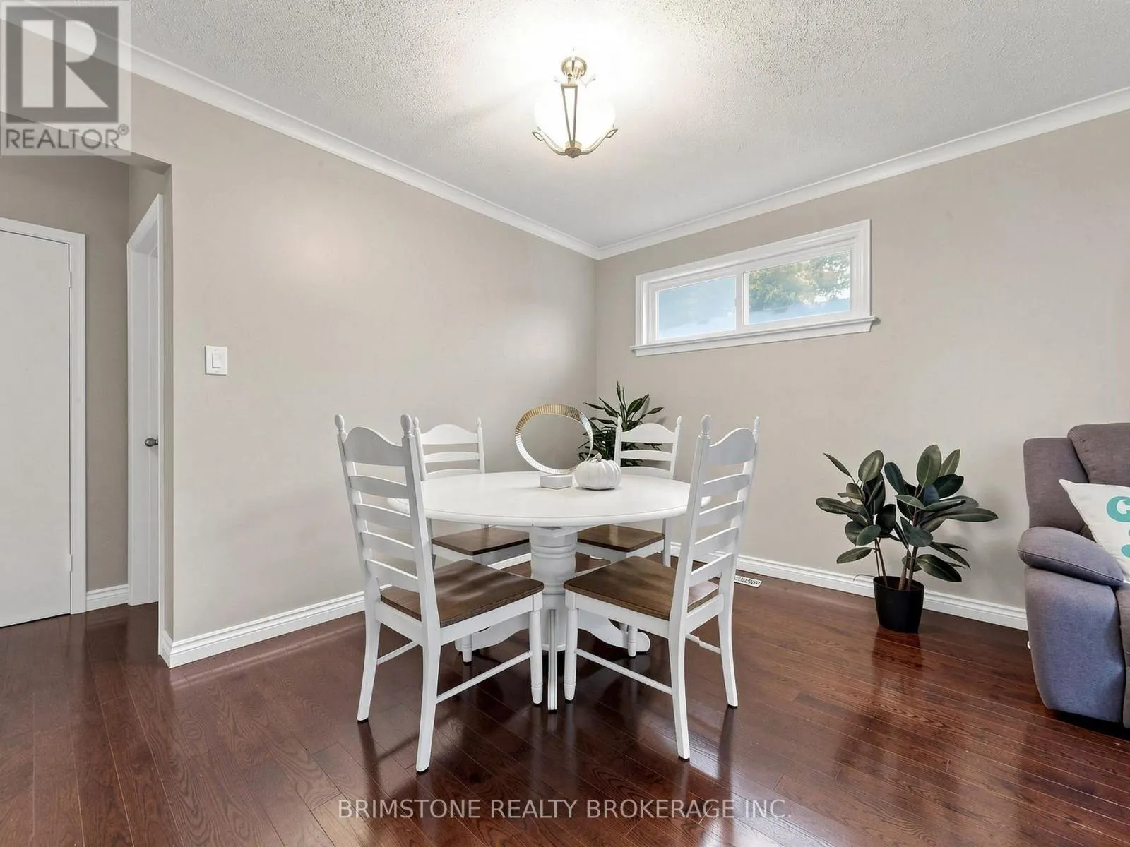 93 BAYVIEW PARKWAY