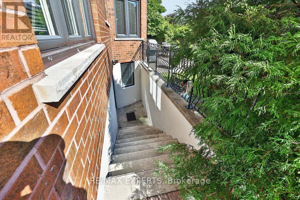 96 BENJAMIN DRIVE