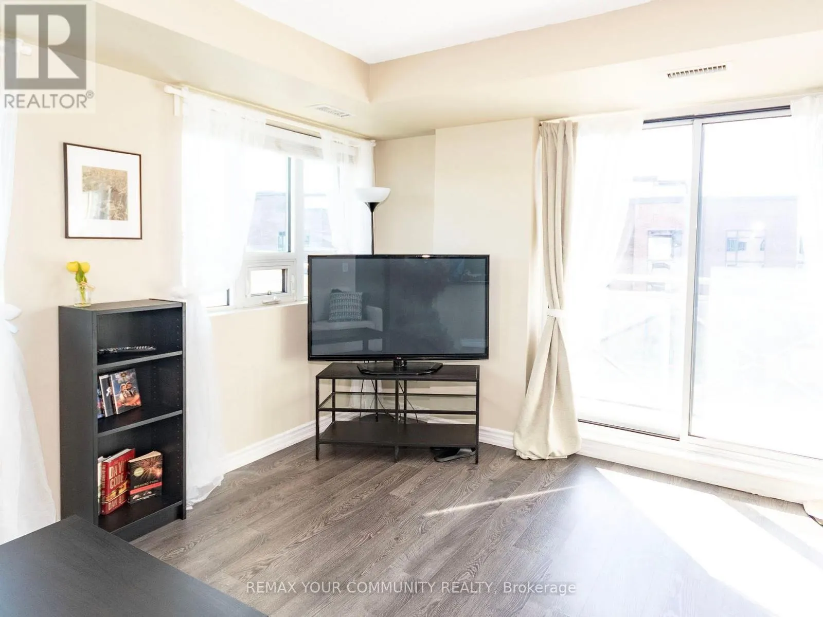 311 - 7730 KIPLING AVENUE