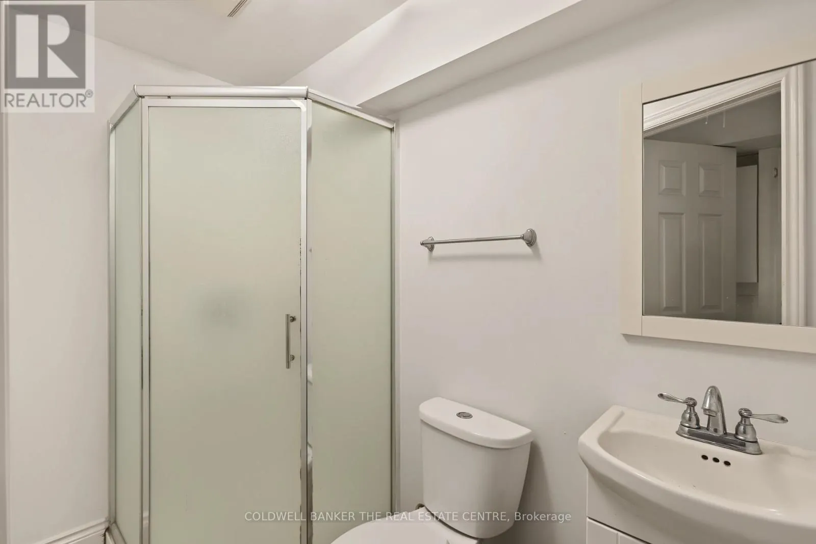 7 ISABELLA GARDEN LANE