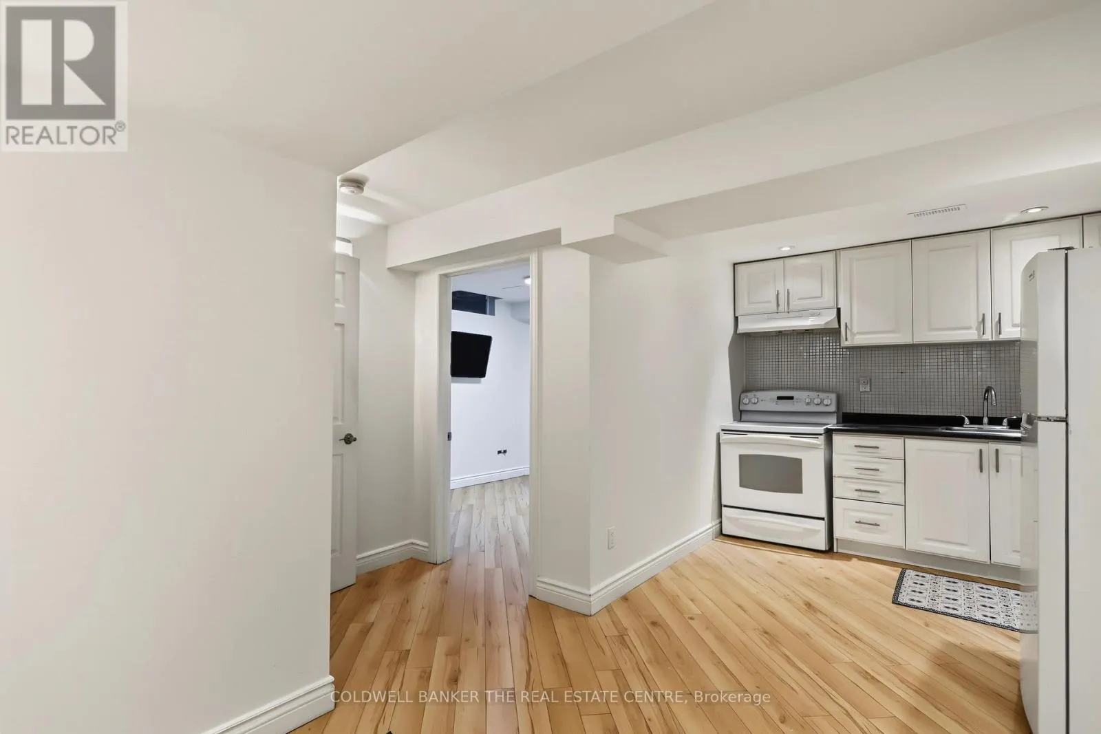 7 ISABELLA GARDEN LANE