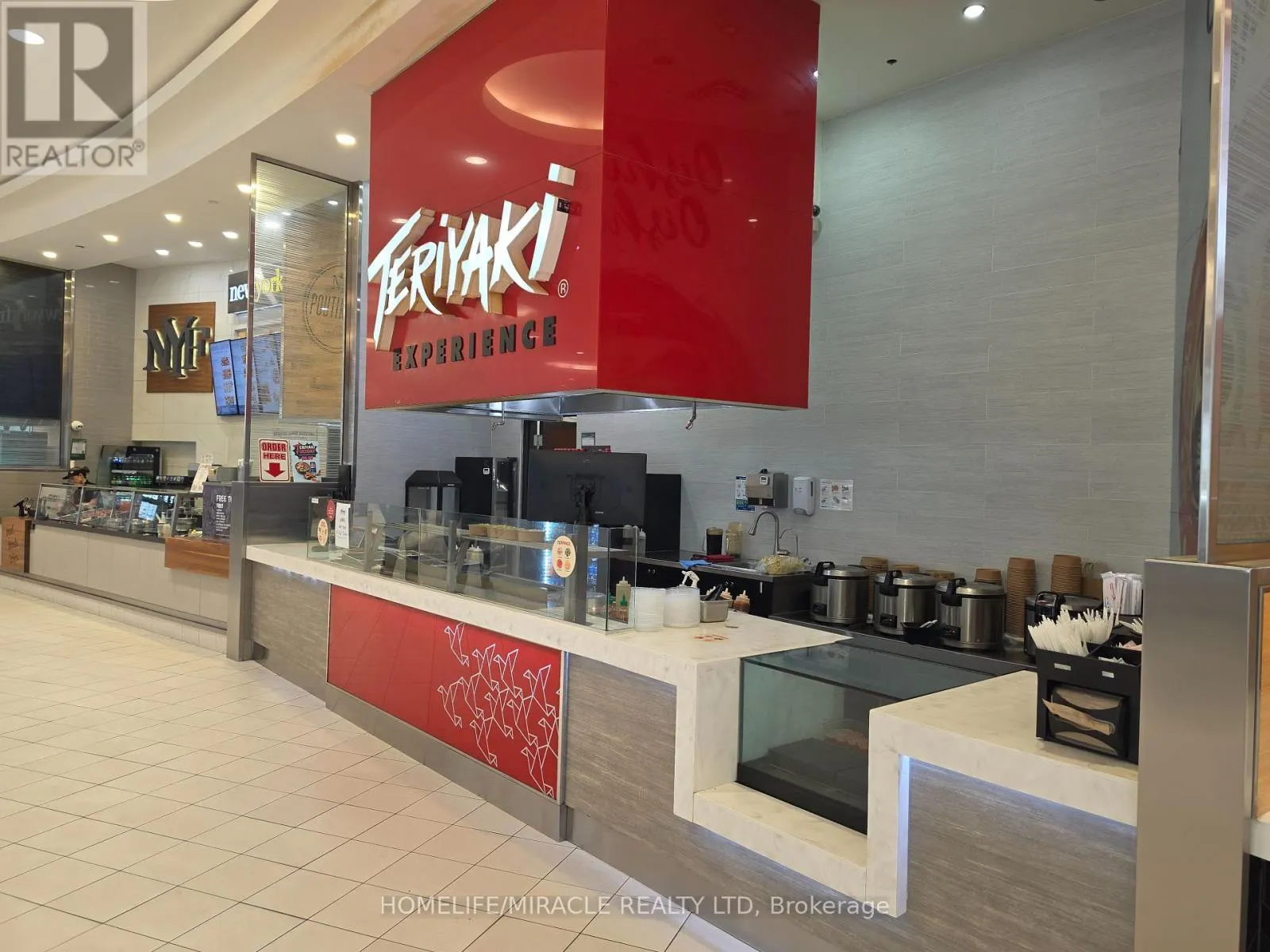 17600 YONGE STREET