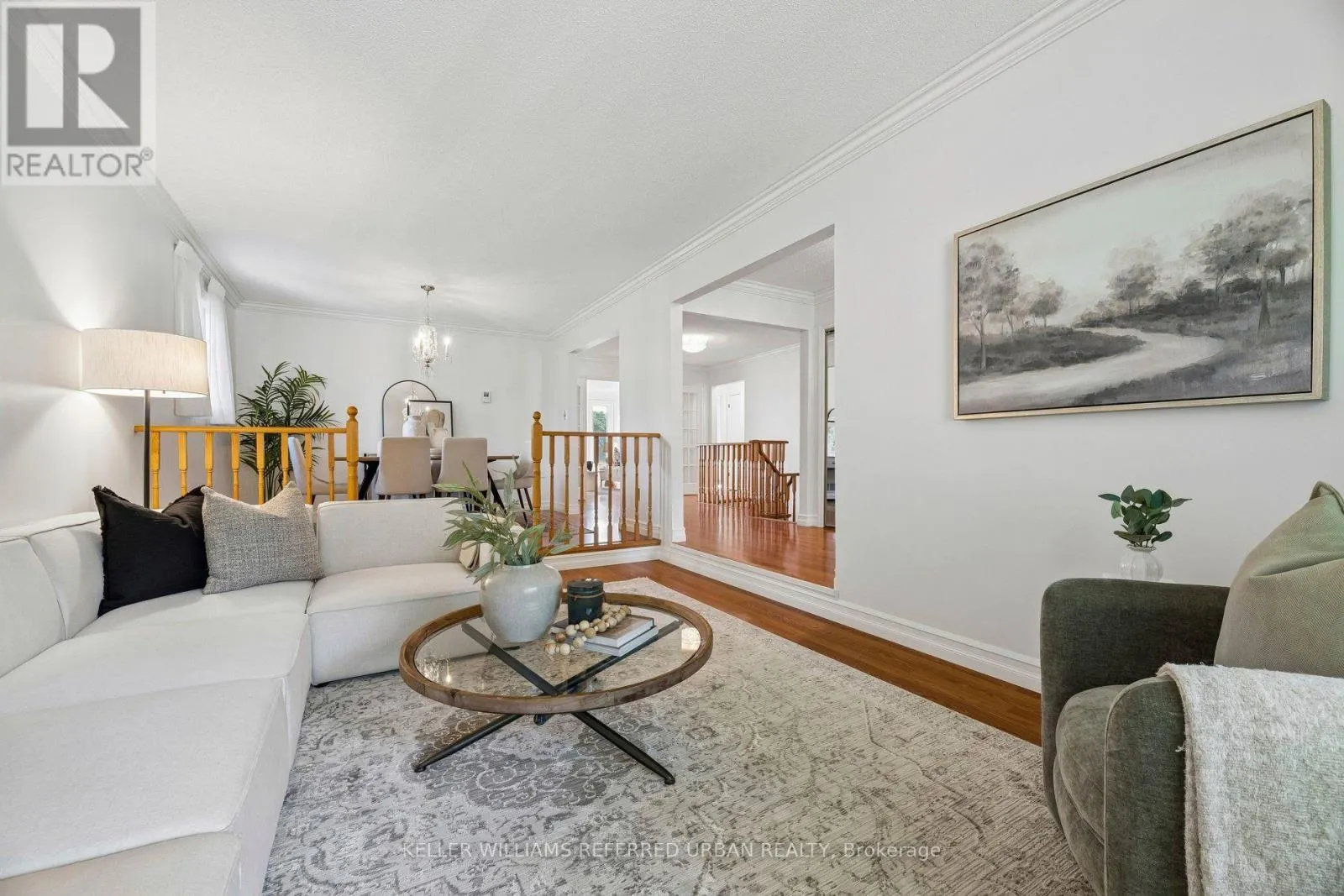 72 MUNRO CRESCENT