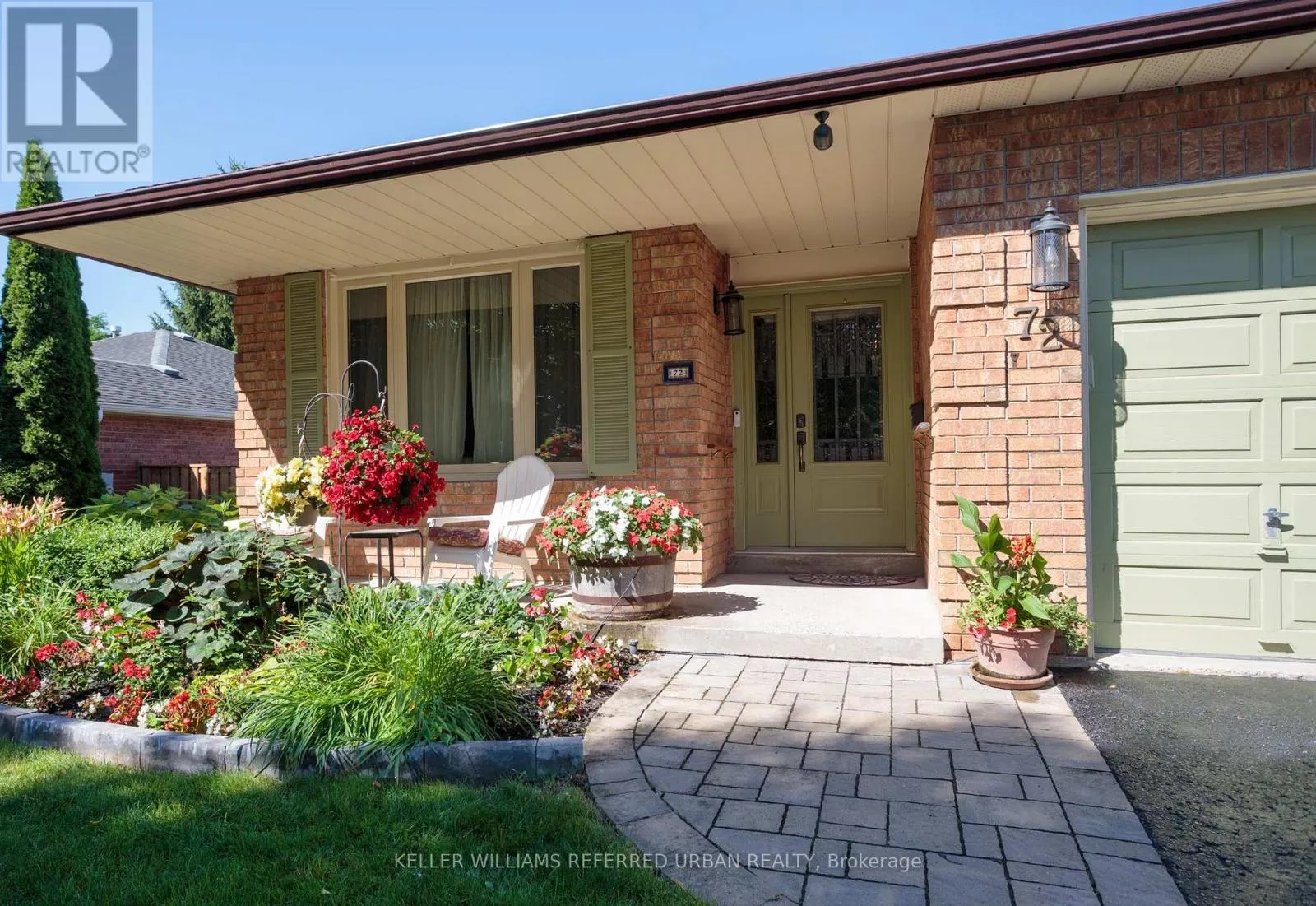 72 MUNRO CRESCENT