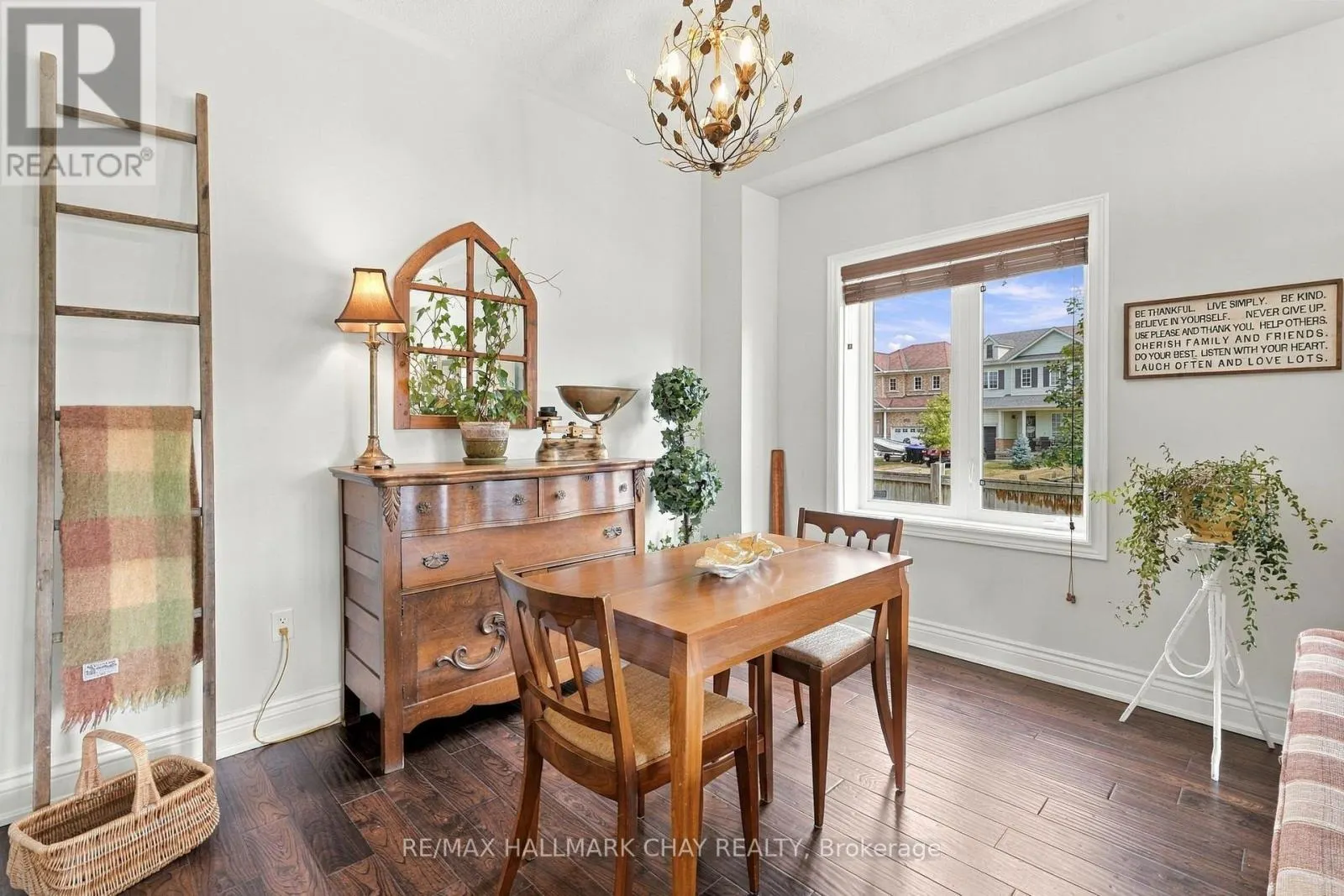 2 NADMARC COURT