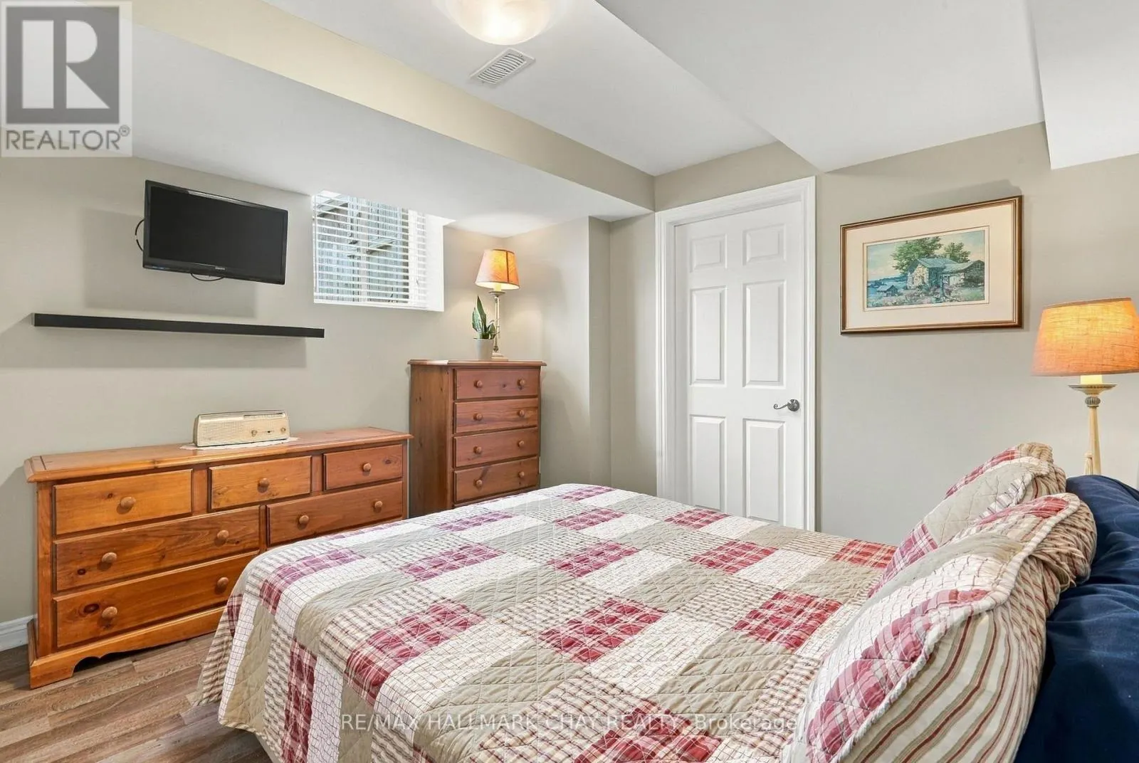 2 NADMARC COURT