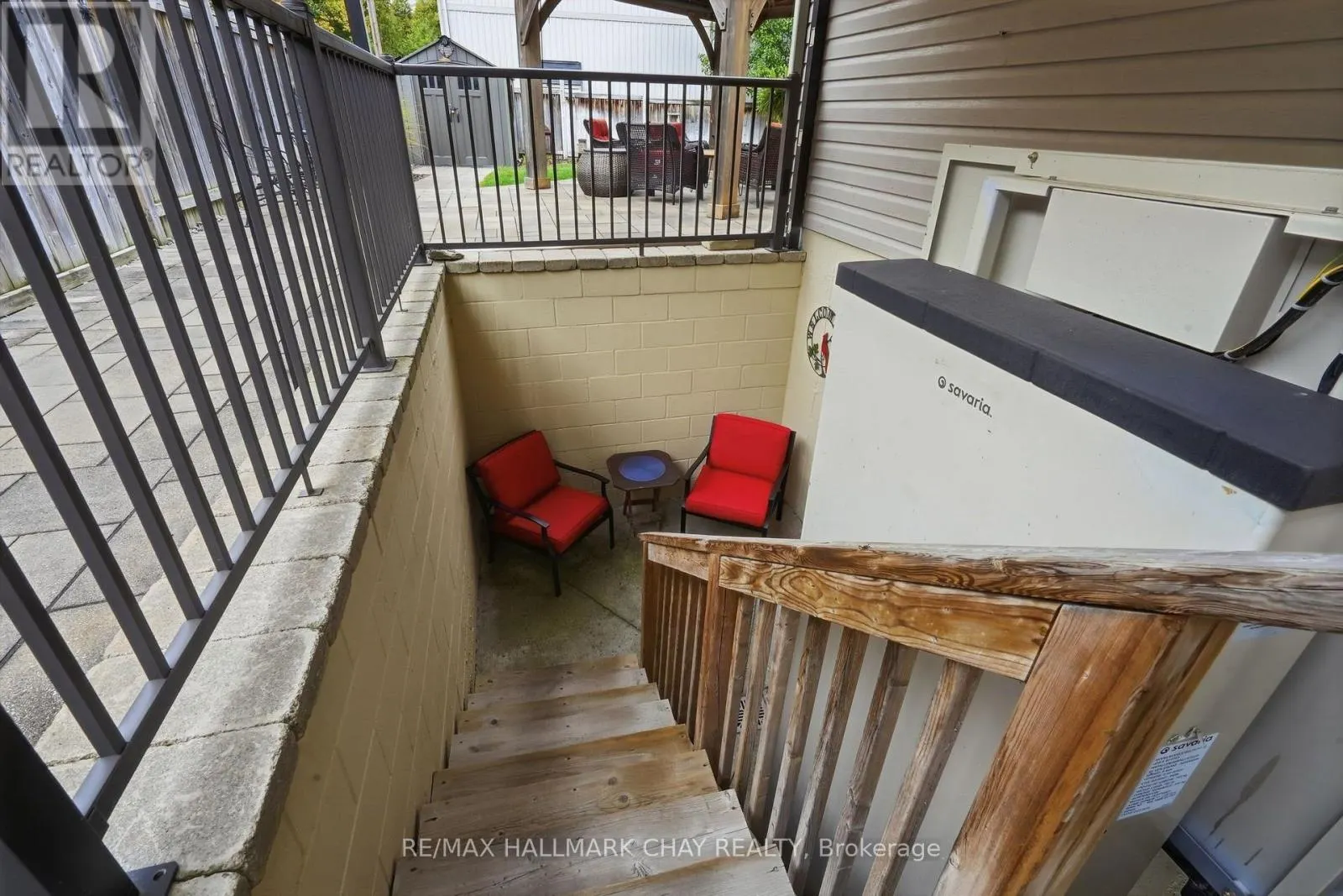 2 NADMARC COURT