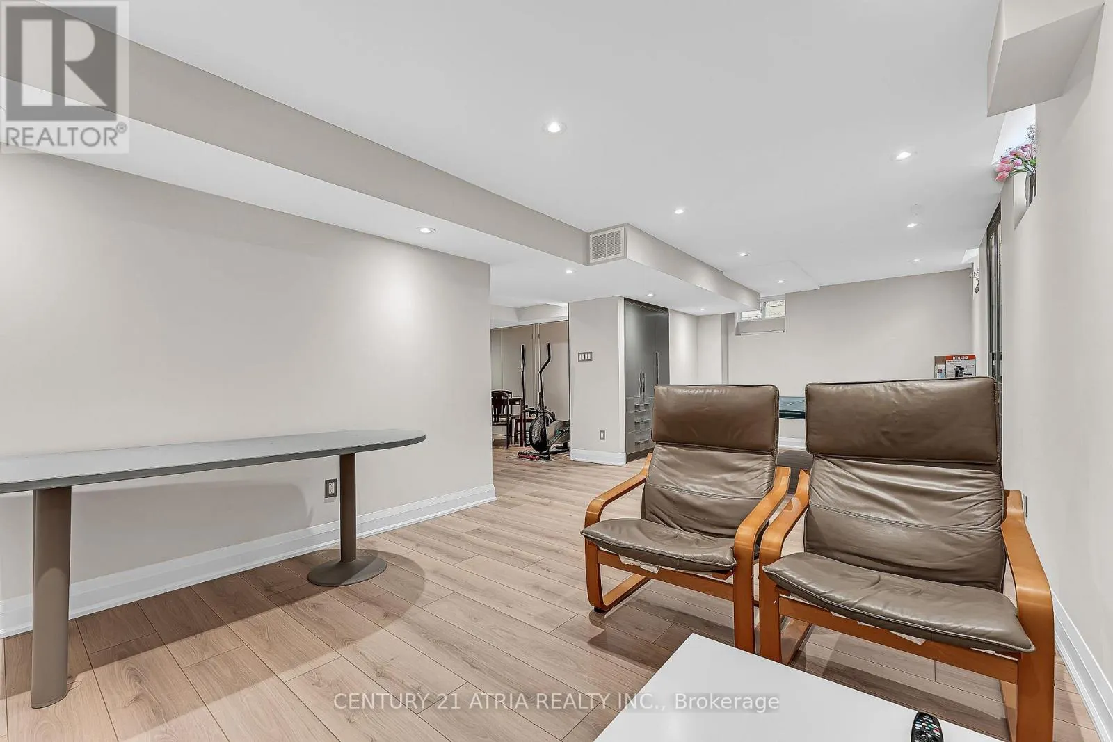 468 KWAPIS BOULEVARD