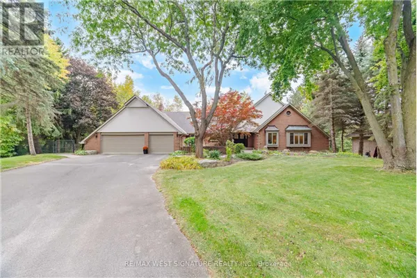 42 HEDGEROW COURT