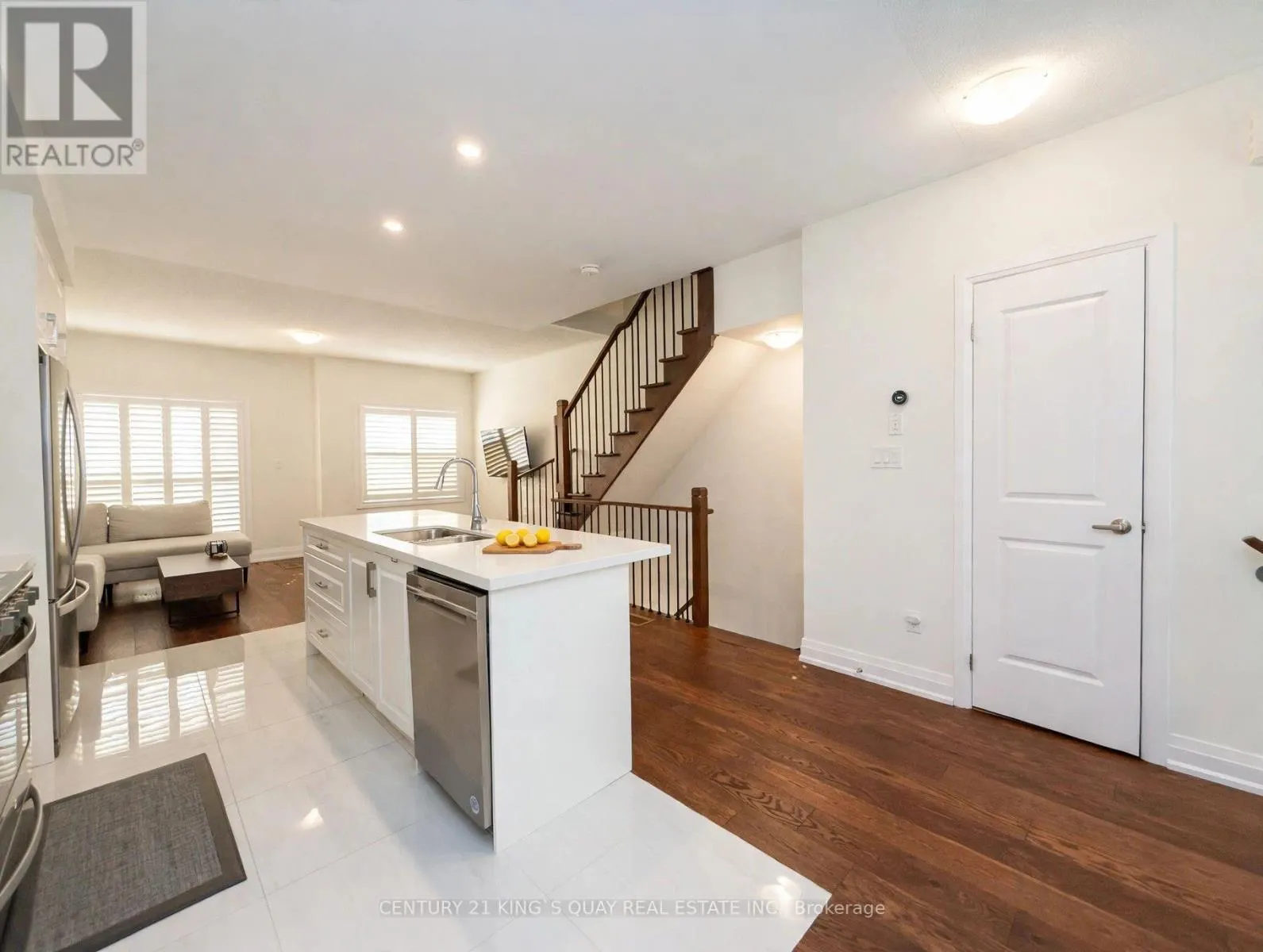 15 MAYBANK LANE