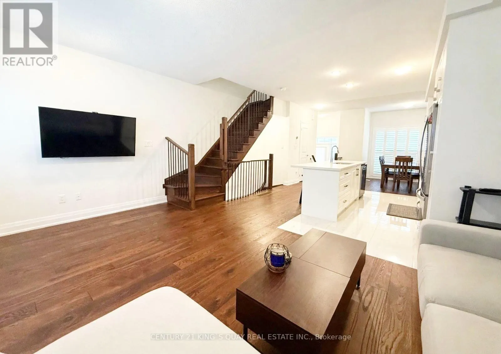15 MAYBANK LANE