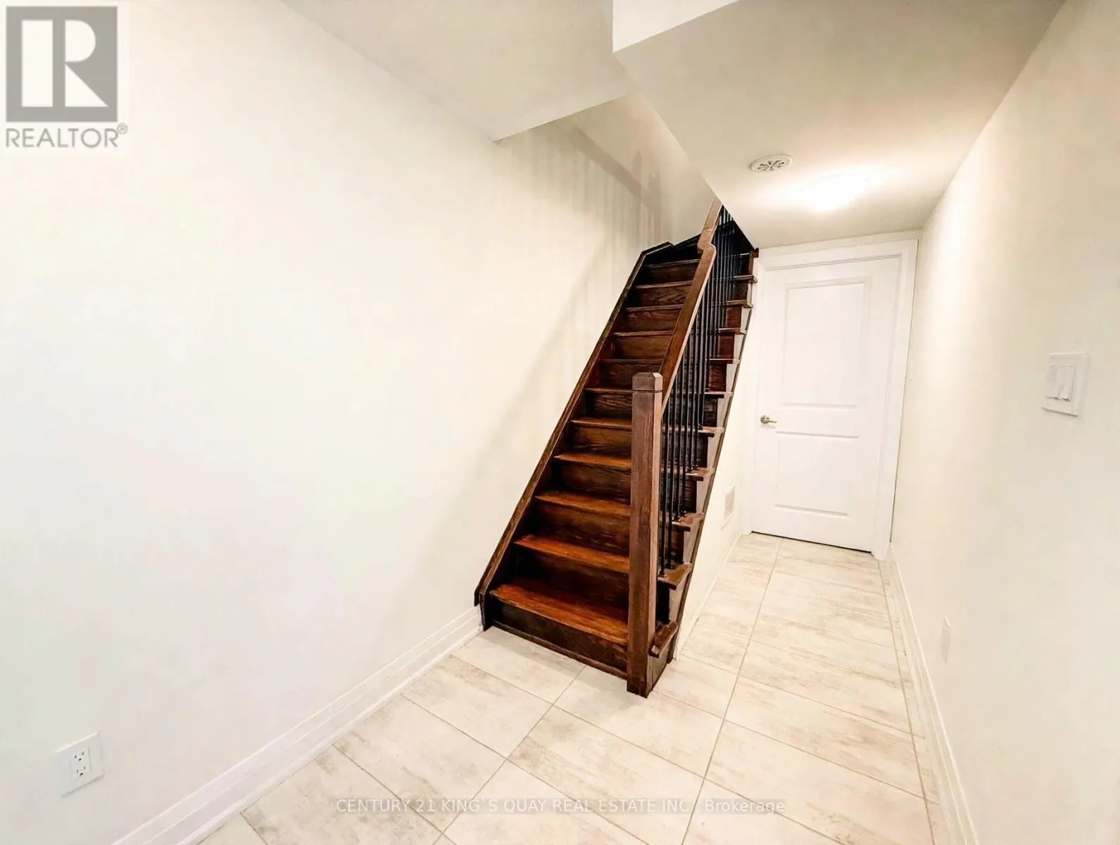15 MAYBANK LANE