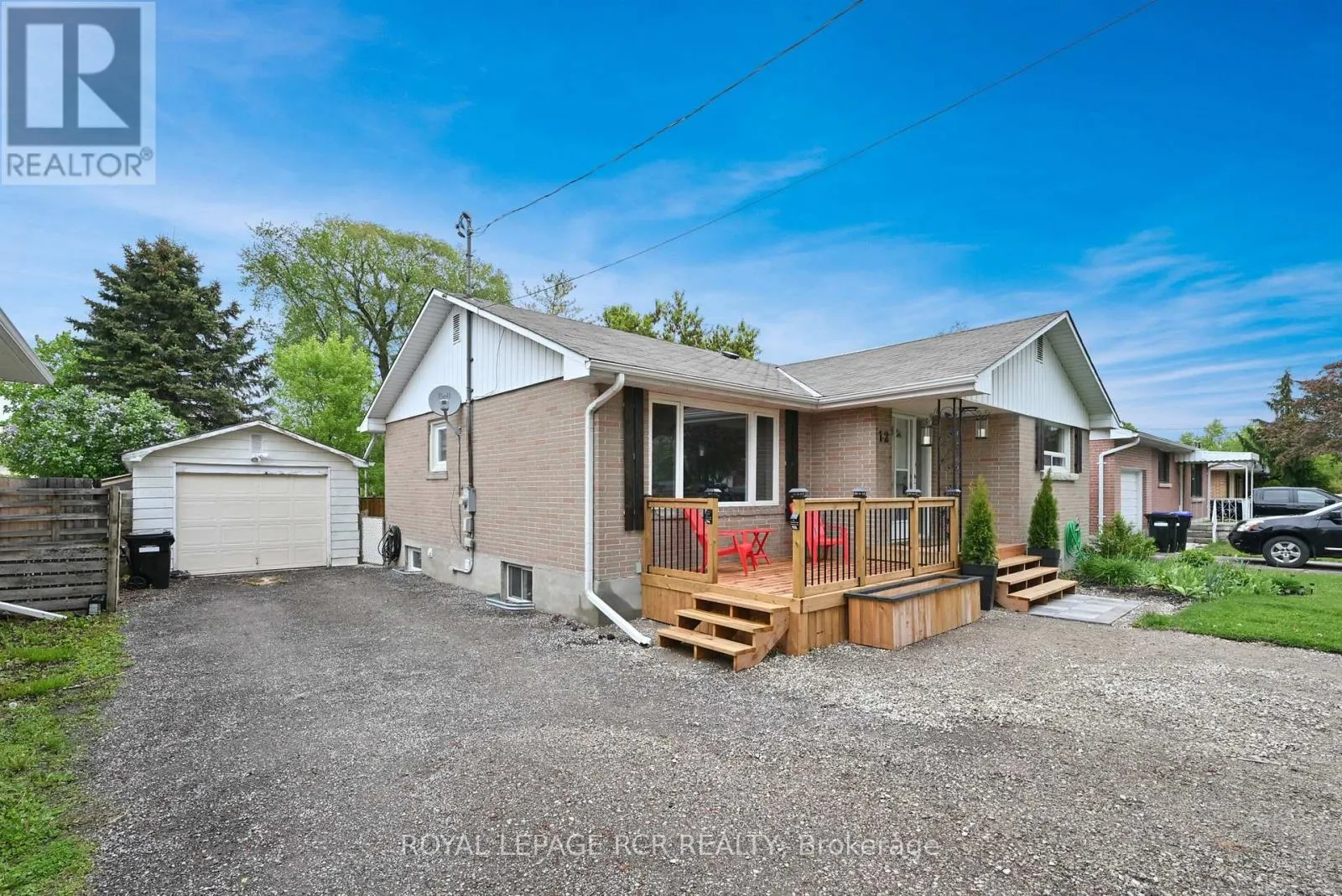 12 MAPLE AVENUE E